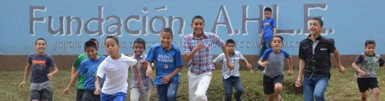 Stiftung Acción Humana-Alexander M. Valentin Header