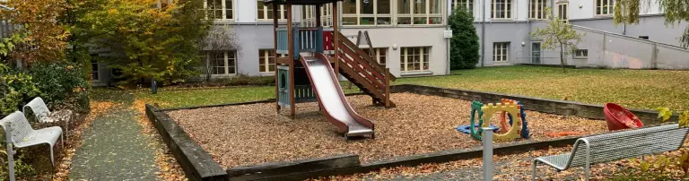 Neue Spielgeräte für den Spielplatz im Garten der Kinderklinik Hamm Header