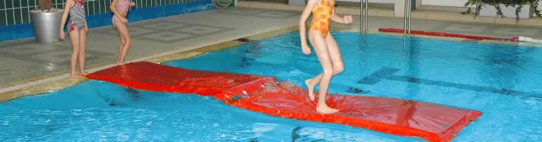 Unsere Kinder müssen schwimmen können! Header