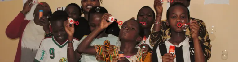Makungu - Bildung für kenianische Waisenkinder. Header