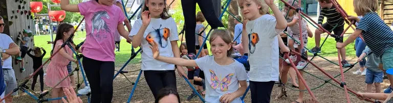 Showauftritts-Ausstattung für die Kindergruppe! Header