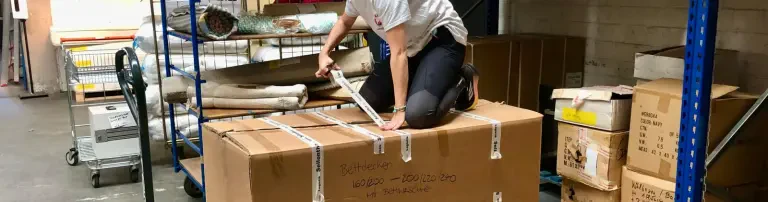 Ordnung schaffen, Hilfe leisten – Material für unser Spendenlager Header