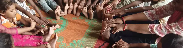 Bücherregale für die Schule "Varanasi Ashram" Header