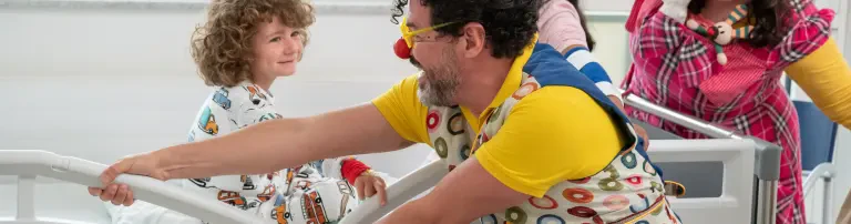 Humor und Leichtigkeit mit den Kölner Klinik-Clowns Header