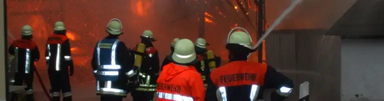 Besserer Schutz für Feuerwehrleute im Einsatz..... HELFEN SIE HELFEN Header