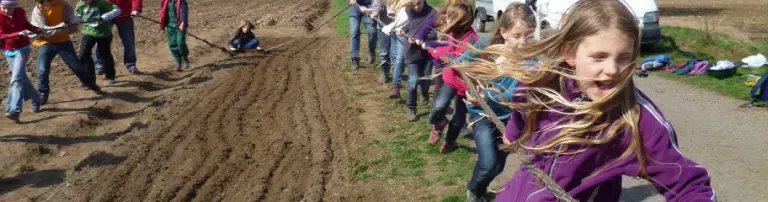 fliegendes Klassenzimmer für Schulacker - UNESCO Projekt Header