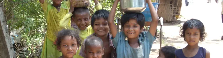 Spielplatz - Programm in Orissa: Sri Aurobindo Schule Nimapara Header