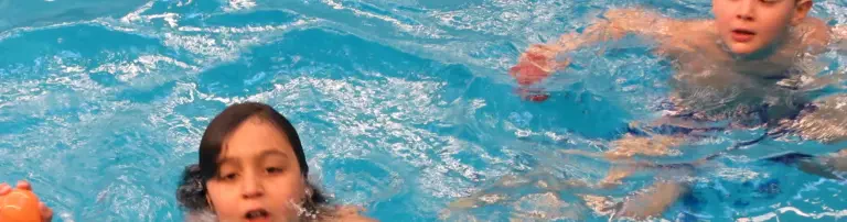 Schwimmausbildung für Flüchtlingskinder Header