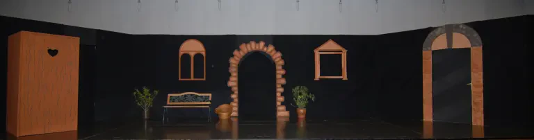 Ein Vorhang! - Bühnenvorhänge in der neuen Bühnenhalle Header