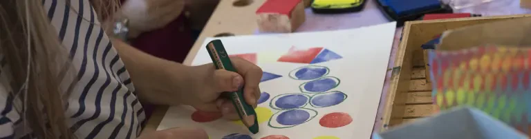 Mal- und Werkmaterialien für unsere Kunsttherapie Header