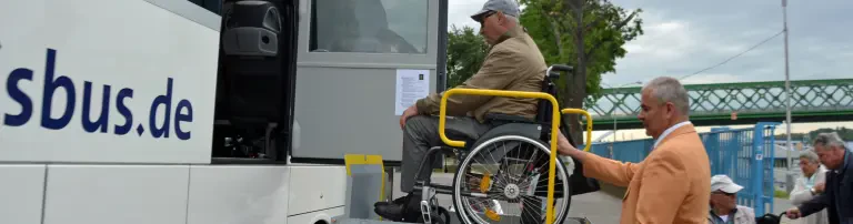 Warnjacken für Rollstuhlbus - Für mehr Sicherheit beim Laden der Rollstühle in unseren videlisbus möchten wir Sicherheitsjacken für unsere ehrenamtlichen Reisebetreuer anschaffen. Header